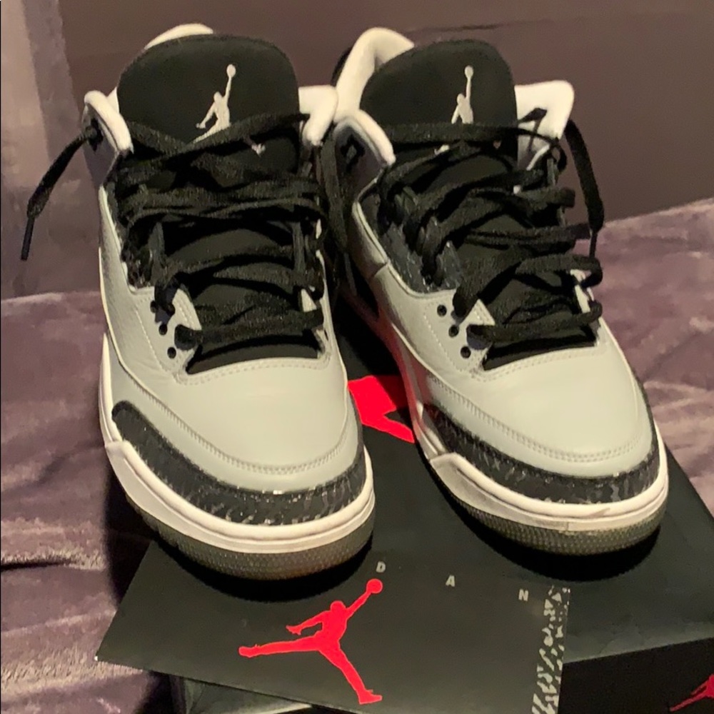 Wolf grey 3s